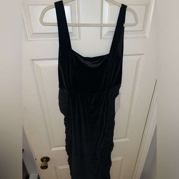 MODA GLAM BOUTIQUE ALLURE GOWN - 10 NWT Formal sexy gown - Picture 4 of 7